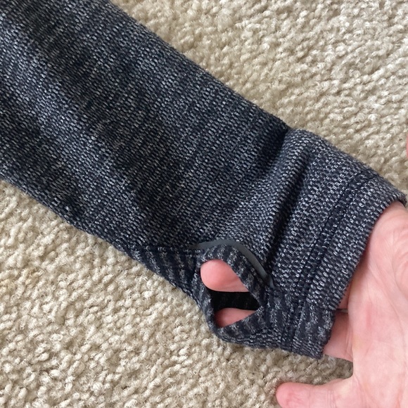 Lululemon Athletica Long Sleeve Pullover - Picture 5 of 9